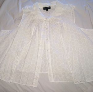 Lane Bryant white sleeveless button up crop top